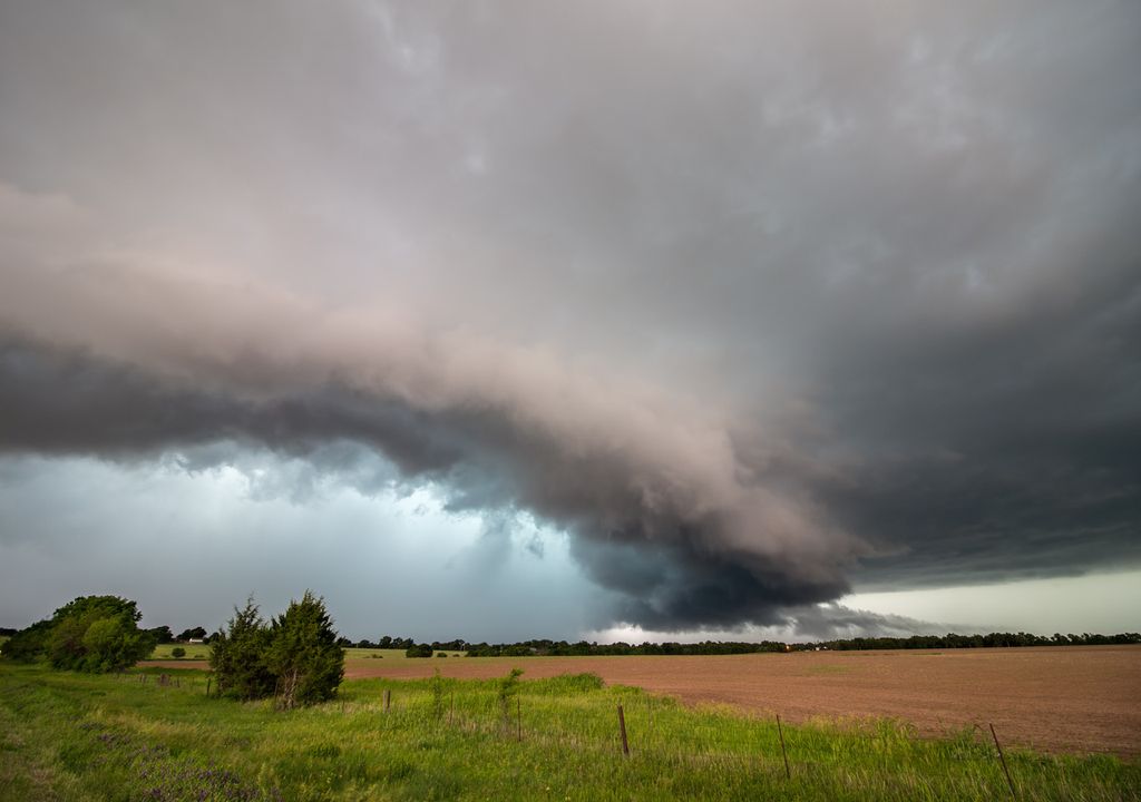 Aunque se impondrá la dorsal subtropical, en la segunda quincena de abril las tormentas podrían hacer acto de presencia en algunas zonas de España.
