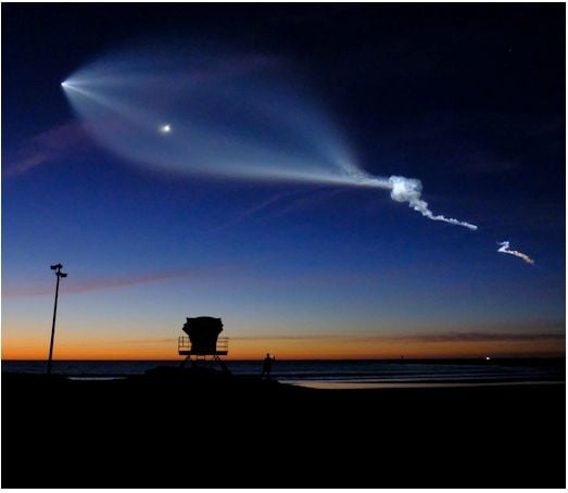 Puesta De Sol Muy Espacial Puesta De Sol Muy Espacial
