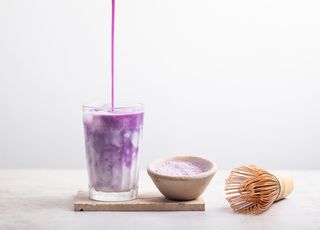 Qu'est-ce que l'ube latte, cette boisson violette healthy et ultra tendance&nbsp;?