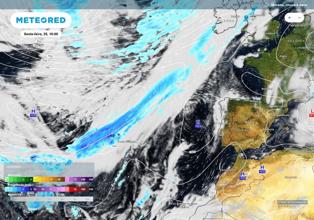 As frentes atlânticas aproximam-se da Península Ibérica, mas as altas pressões continuam a funcionar como um bloqueio, dificultando a chegada da chuva a Portugal continental.