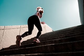 ¿Es mejor contar pasos o minutos cuando hacemos ejercicio? Harvard tiene la respuesta