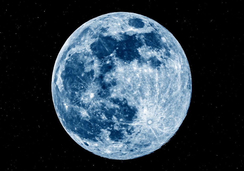 Bientôt, nous pourrons voir la fascinante Lune Bleue : pourquoi s'appelle-t-elle ainsi et quand se produira-t-elle ?
