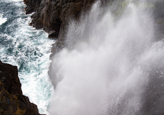 Qué es y cómo se forma el géiser marino de La Bufadora: el monstruo que respira en Ensenada