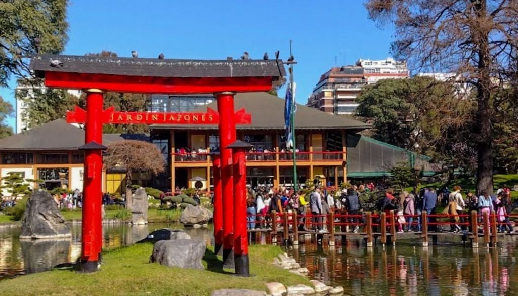 Jardín Japonés Jardín Japonés: uno de los atractivos turísticos en el barrio de Palermo imperdibles para visitar durante la temporada de invierno en Buenos Aires