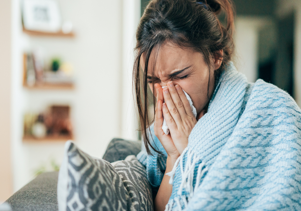 Mujer con gripe