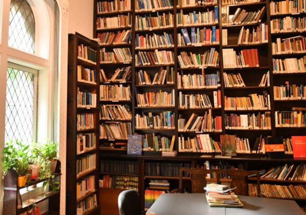 Biblioteca Ricardo Güiraldes Biblioteca Ricardo Güiraldes