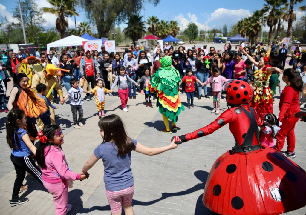 Actividades del Festival Internacional de Teatro Familiar en Santiago de Chile.