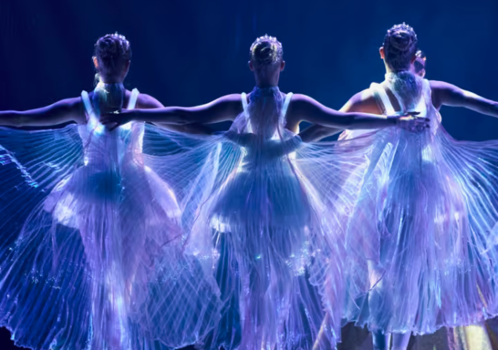 Espectáculo de luces y ballet en Santiago. Espectáculo de luces y ballet en Santiago.