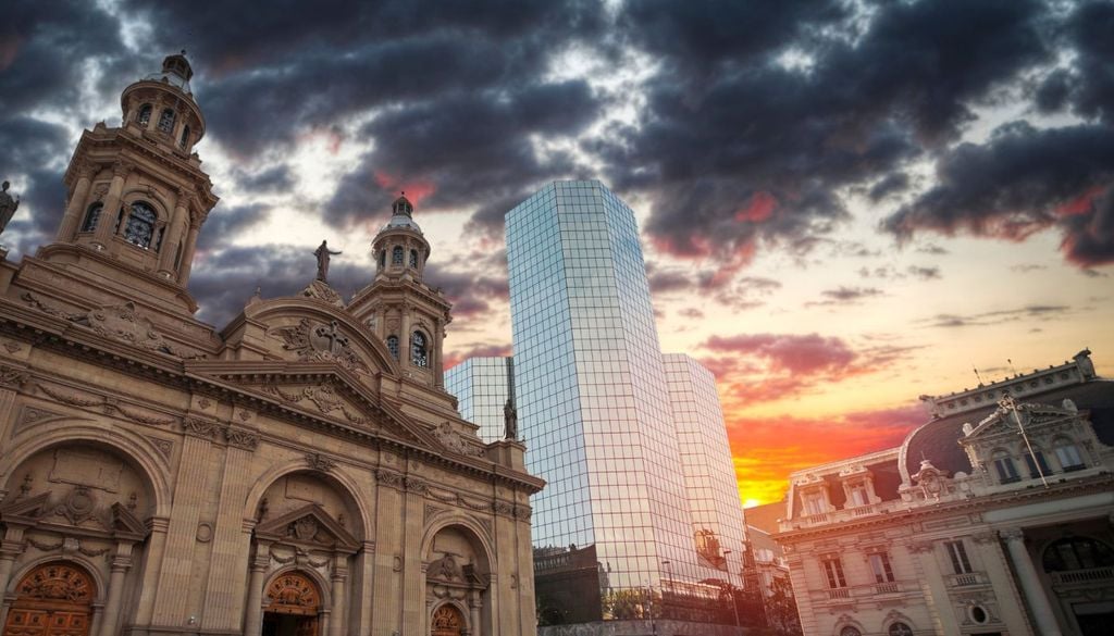 Santiago Aprovechando el feriado y el interferiado, muchas personas comienzan a mirar la agenda para escapar un poco de la rutina, recorrer la ciudad o simplemente disfrutar de una tarde distinta.