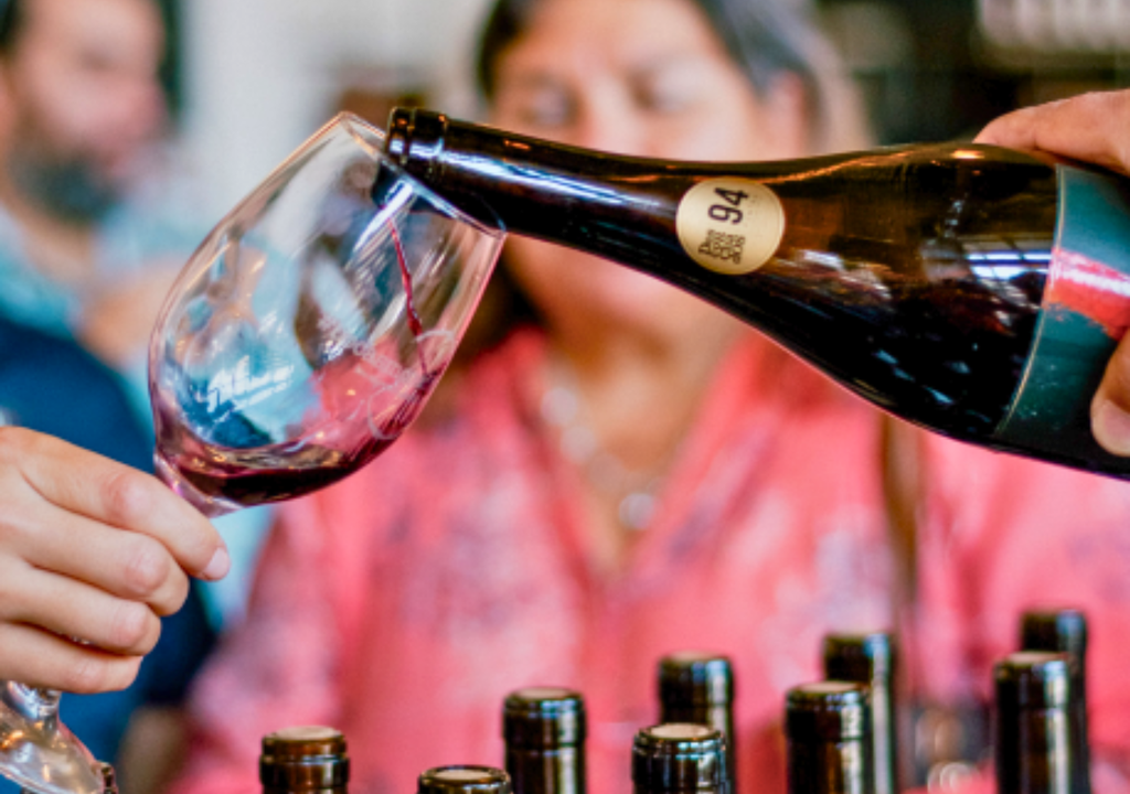 Feria de vinos Bocas Moradas en Santiago. Feria de vinos Bocas Moradas en Santiago.