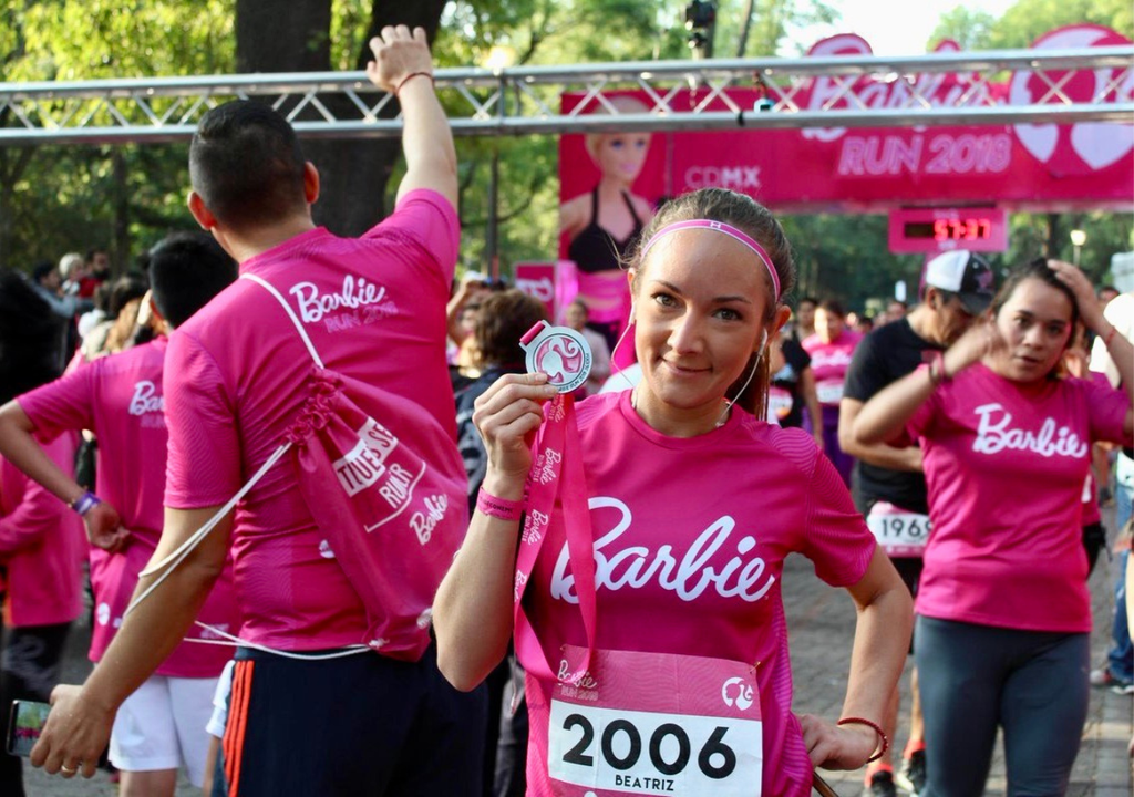 Este fin de semana se realizará por primera vez la corrida temática Barbie Run en Chile. Crédito: Mattel Careers vía X.