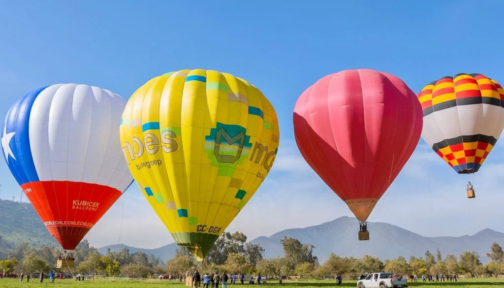 Festival de globos “Tiny Fest” en Laguna Carén. El festival de globos Tiny Fest invita a disfrutar de una entretenida mañana en familia. Crédito: Tiny Fest.