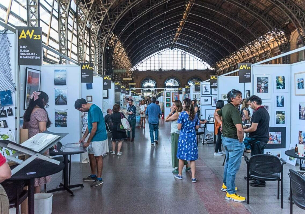 Feria Art Week en Estación Mapocho, Santiago. Feria Art Week en Estación Mapocho, Santiago.