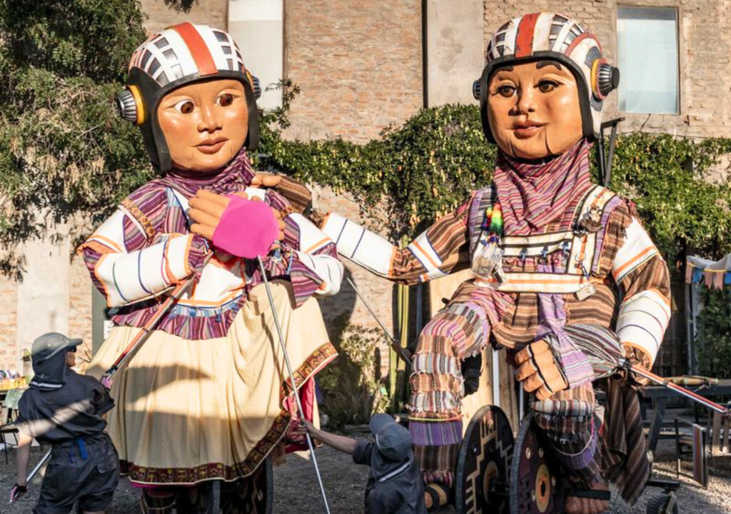 Festival Teatro a Mil, pasacalles.