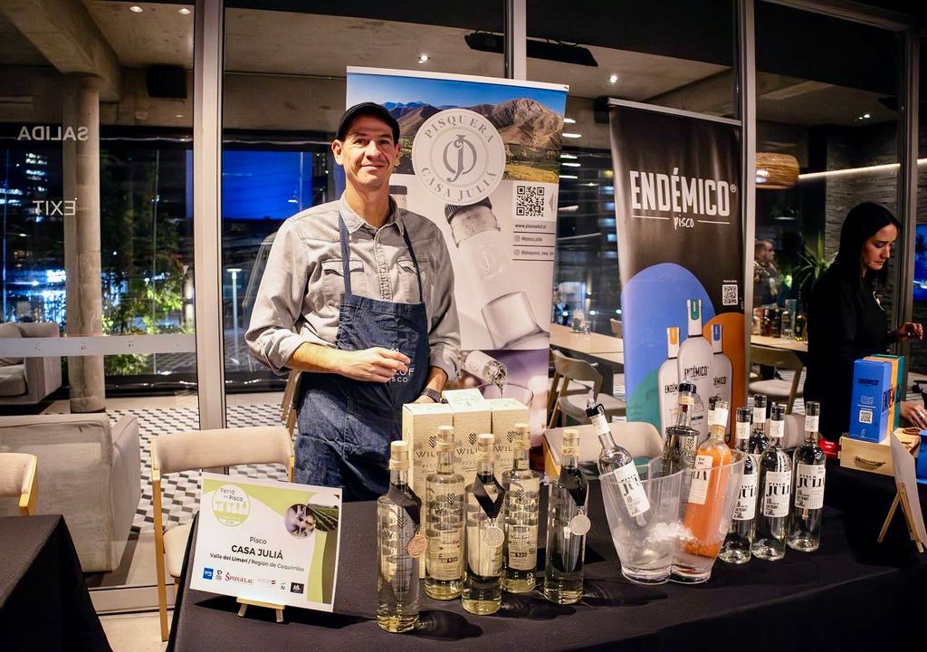 Feria Pisco y Vino "Un sólo espíritu" en Novotel Vitacura. Feria Pisco y Vino "Un sólo espíritu" en Novotel Vitacura.