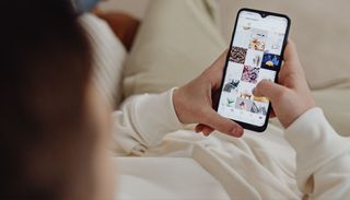 M&aacute;s de 3 horas al d&iacute;a en Instagram se asocian con m&aacute;s ansiedad, depresi&oacute;n y estr&eacute;s: esto dice la ciencia