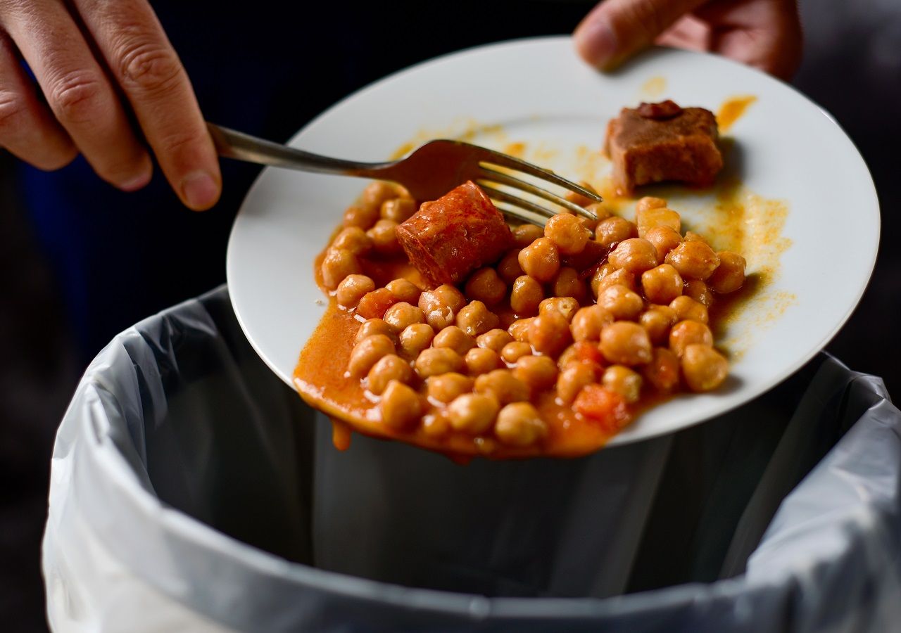 Un porcentaje no menor, de la comida disponible a nivel mundial, se pierde antes o después de llegar a nuestros platos.
