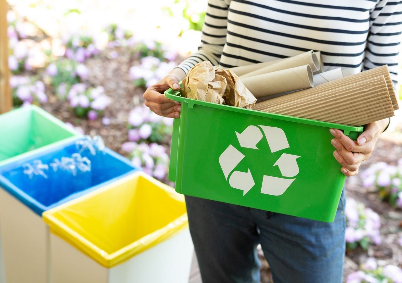 Antes de pensar en reciclar o reutilizar, debemos colocar nuestro objetivo en reducir el consumo de productos superfluos.