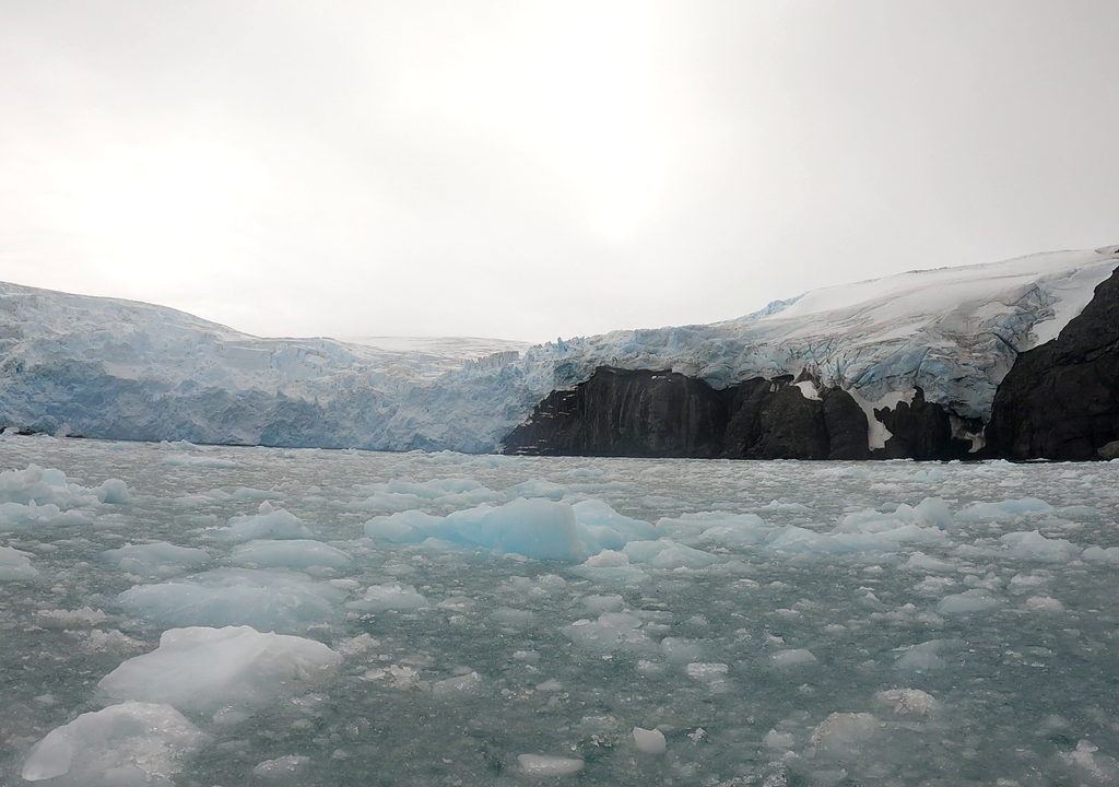 El verano permite que más científicos puedan desarrollar investigación en la Antártica. Imagen: Juan Höfer.