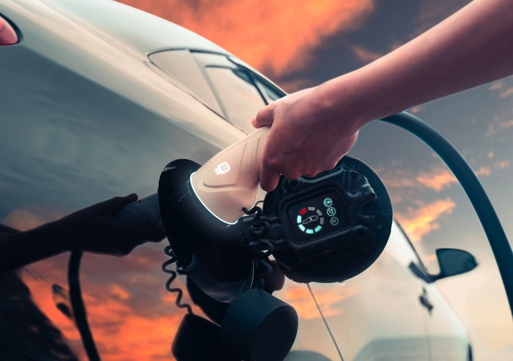 Los motores para autos eléctricos están entre los productos para los que se utilizan tierras raras. Los motores para autos eléctricos están entre los productos para los que se utilizan tierras raras.