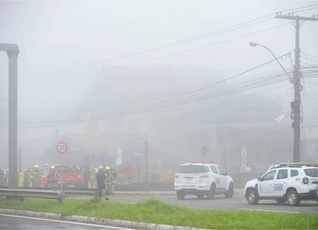 avião, queda, Gramado