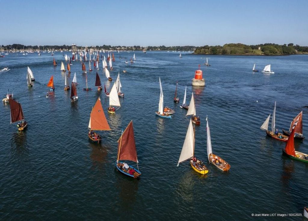 Plus d'un millier de bateaux répartis en treize flottilles bien identifiables sillonneront les eaux du golfe. Plus d'un millier de bateaux répartis en treize flottilles bien identifiables sillonneront les eaux du golfe.