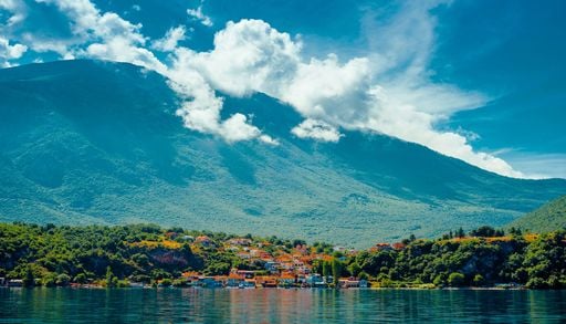 Quel lac en Europe ressemble au lac de C&ocirc;me mais sans la foule&nbsp;?