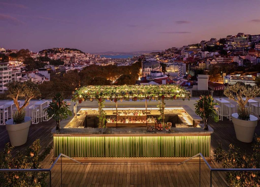 La terrasse du Sky Bar by SEEN à Lisbonne. La terrasse du Sky Bar by SEEN à Lisbonne.