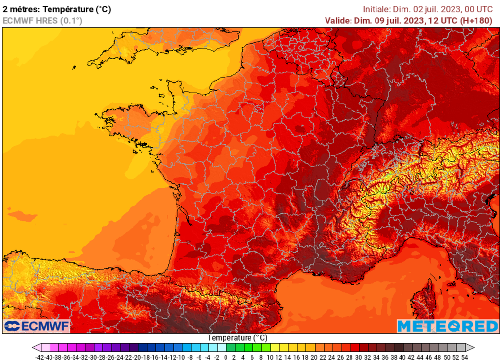 Dimanche, encore très chaud vers l'Est de la France, plus frais en direction de la Bretagne sous des passages orageux.