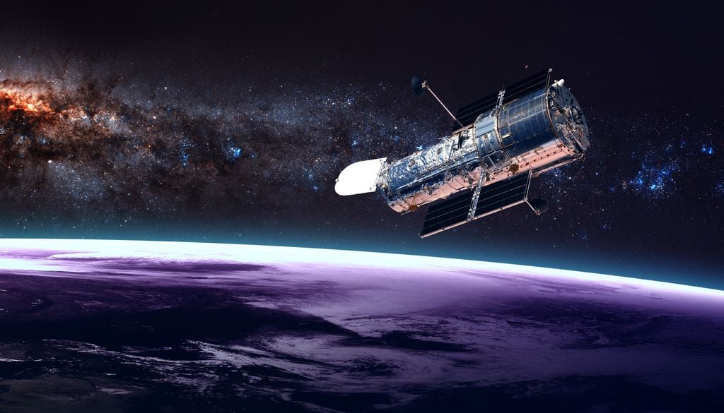 Il telescopio spaziale Hubble in orbita attorno alla Terra. NASA