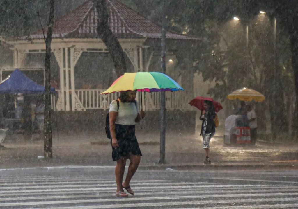 Evento incomum de precipitação, impulsionado por grande quantidade de vapor d’água pode trazer acumulados de chuva que ultrapassam a média do mês em Minas Gerais. Créditos: Reprodução/AGÊNCIA BRASIL/EBC. Evento incomum de precipitação, impulsionado por grande quantidade de vapor d’água pode trazer acumulados de chuva que ultrapassam a média do mês em Minas Gerais. Créditos: Reprodução/AGÊNCIA BRASIL/EBC.