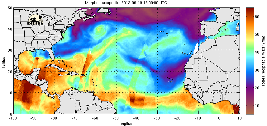 Animación de TPW Animación del producto TPW, en mm y según escala adjunta, desde el 19 al 22 de junio de 2012. Chris muestra su estructura redondeada, en la zona alta de la imagen, cuando era un ciclón tropical, dando lugar a una anomalía positiva de TPW.