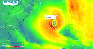 Posible y raro ciclón subtropical en el Atlántico Sur frente a las costas de Sudamérica