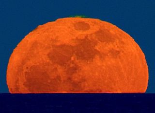Rayo verde en la súper Luna del 19 de marzo 2011 y otros efectos ópticos