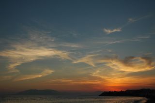 Rayos anticrepusculares desde Málaga y atardecer