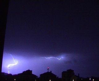 Rayos y centellas de esta noche genial