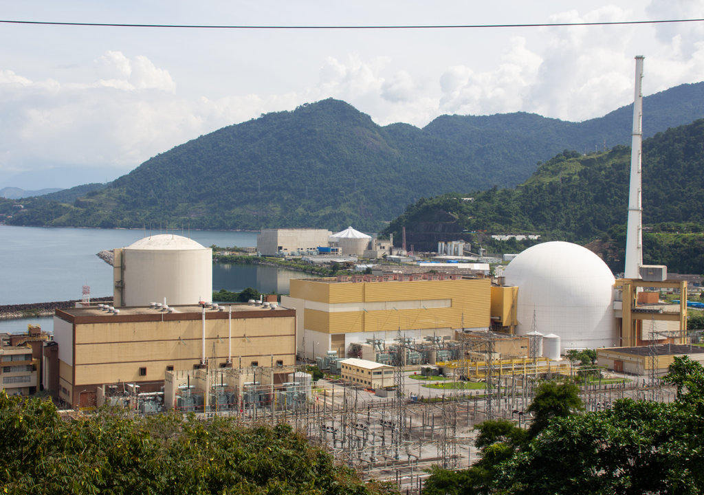 Complejo de reactores nucleares en Angra dos Reis, Brasil Complejo de reactores nucleares en Angra dos Reis, Brasil