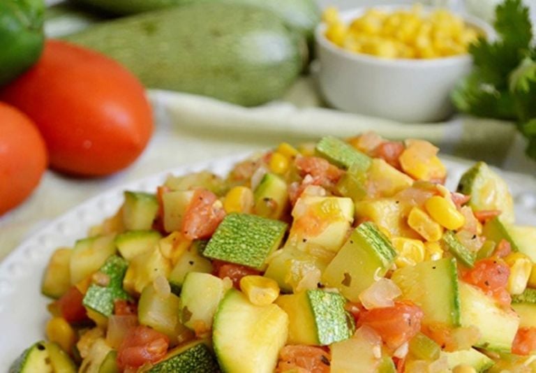 Receta de calabacitas a la mexicana: opción fácil, rica con elote y carne