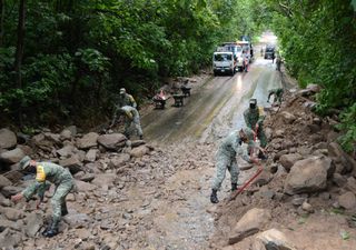 Recuento de inundaciones y desbordamientos en varias entidades