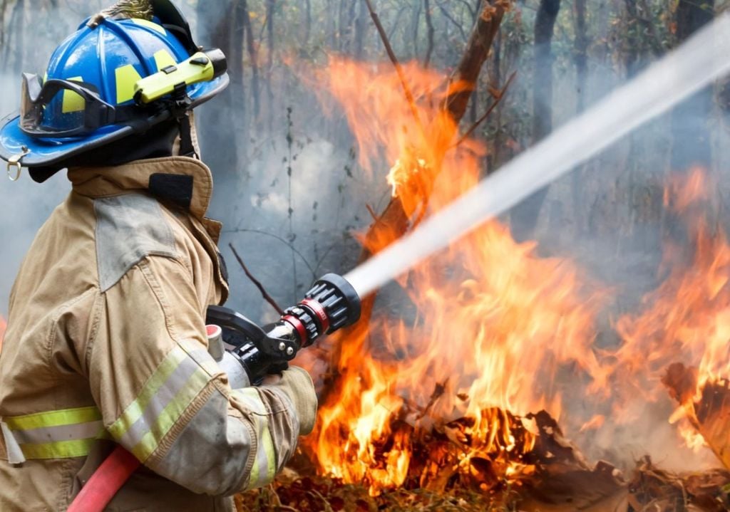 Fire crews in southern California are bracing for a possible fast-moving wildfires.