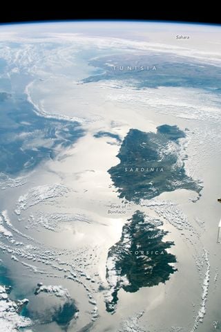 Reflexión especular en el Mediterráneo