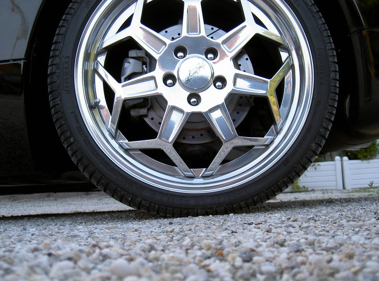 Der mechanische Abrieb von Autoreifen ist schädlicher für die Umwelt, als viele denken. Bild: Kurt Bouda/Pixabay