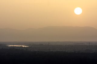 28.7 °C in Müllheim: Die aktuelle Rekordwärme in Zahlen!