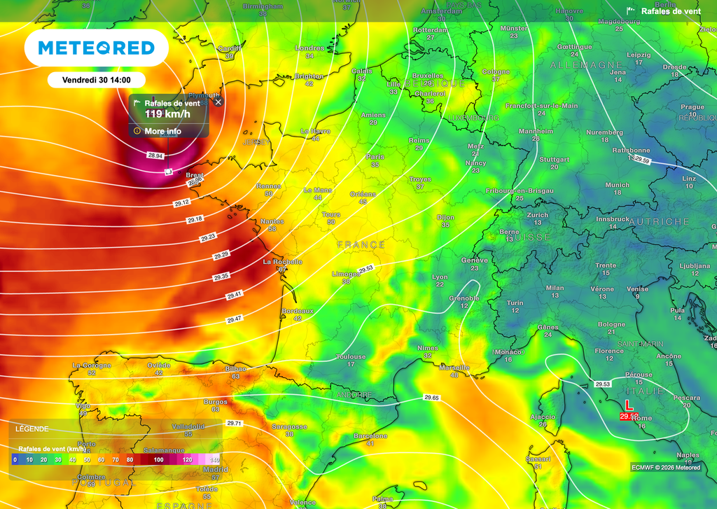 Fort coup de vent dans le nord-ouest / ouest, surtout le long des côtes. Fort coup de vent dans le nord-ouest / ouest, surtout le long des côtes.
