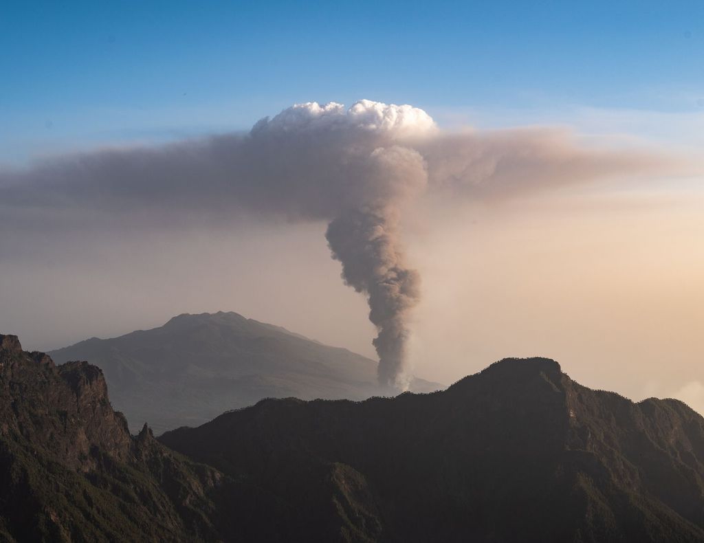 Penacho del volcán de La Palma