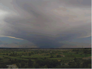 Reportaje Sobre Los Efectos Del Tornado Asociado A La Supercélula De Alcañiz (Teruel) Del 23 De Julio Del 2003 Reportaje Sobre Los Efectos Del Tornado Asociado A La Supercélula De Alcañiz (Teruel) Del 23 De Julio Del 2003