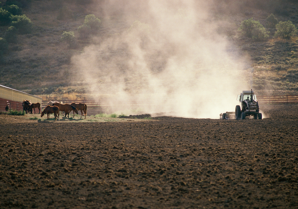 farming, dust.