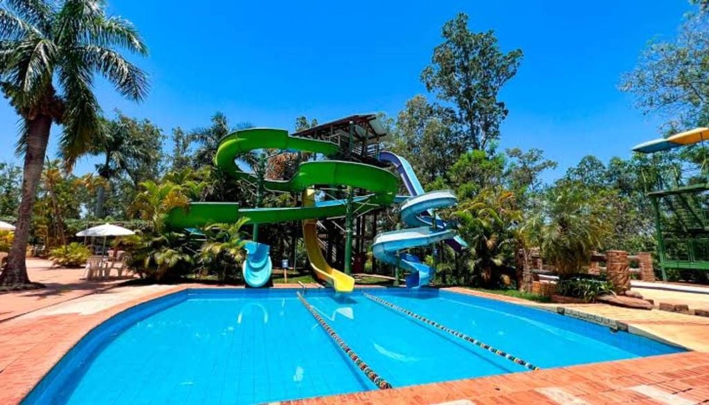 Área de tobogãs no resort. Crédito: Divulgação.