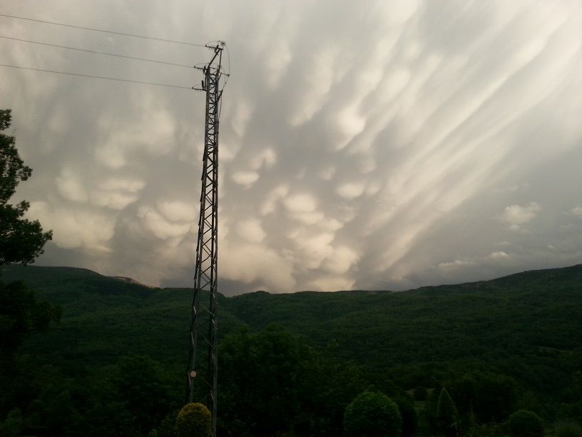 Resultado Del Concurso Fotográfico De Agosto De 2013 De Meteored 1ª POSICIÓNCascada Autor: David Mancebo, Storm2002 2ª POSICIÓNVisitante Autor: Tromba 3ª POSICIÓNAgosto histórico Autor: caravaqueño 4ª POSICIÓNTriple velum Autor: nbsjose 5ª POSICIÓN COMPARTIDACamino a la tormenta Autor: Toloño Picchu Unisombra del monocúmulo Autor: Felipe GF 7ª POSICIÓN COMPARTIDAArcos y aspas Autor: Toloño Picchu Algo se mueve Autor: nbsjose 9ª POSICIÓNEmbarcadero Autor: caravaqueño 10ª POSICIÓN COMPARTIDATormenta en Badalona Autor: Felipe GF Mis primeros mammatus chispas Autor: Lechuzo