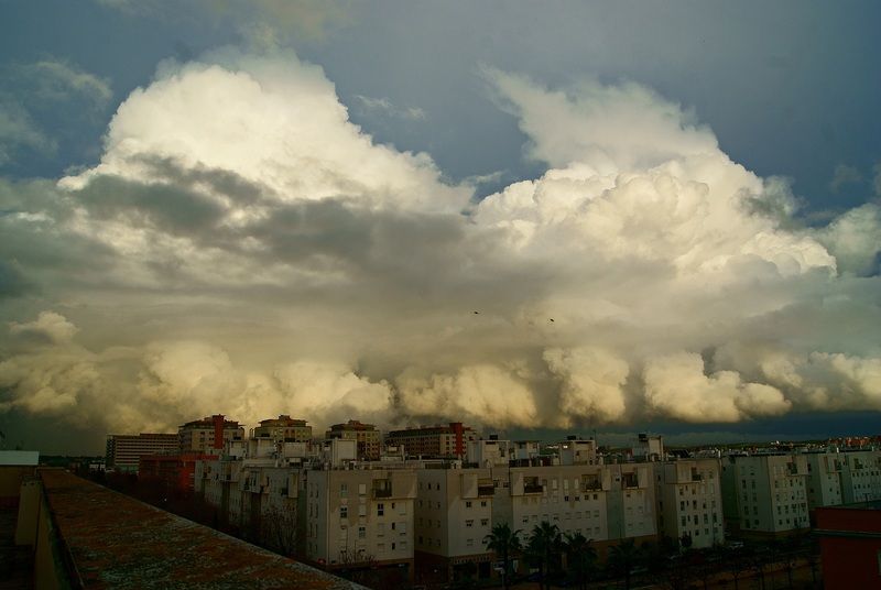 5ª Posición (a): Torres en el aire de Luis Márquez Nogales, Meteonuba